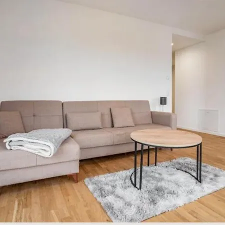 Loft By Botanical Gardens